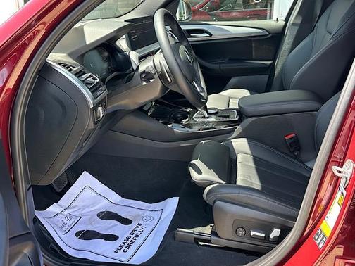 Aventurin Red Metallic 2023 BMW X3 xDrive30i
