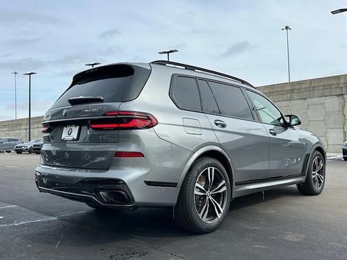 2026 BMW X7 M60i
