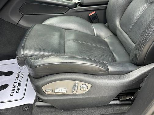 Black 2020 Porsche Macan Base