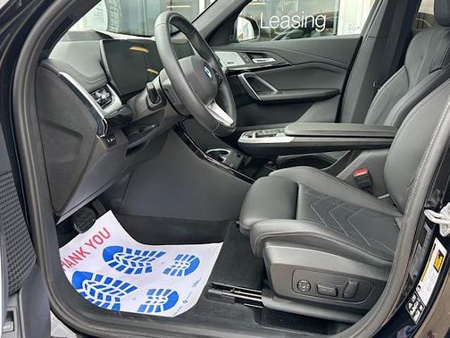 Black Sapphire Metallic 2025 BMW X1 xDrive28i