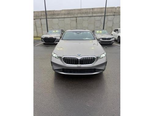 2025 BMW 530 i xDrive