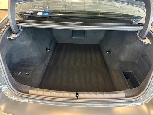 2023 BMW 760 760i xDrive