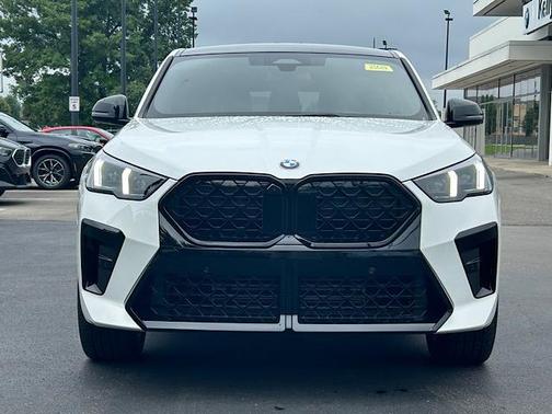 2025 BMW X2 xDrive28i