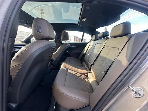 2026 BMW 530 i xDrive