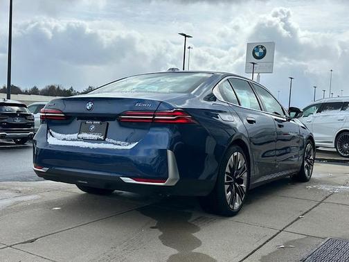 2024 BMW 530 i xDrive