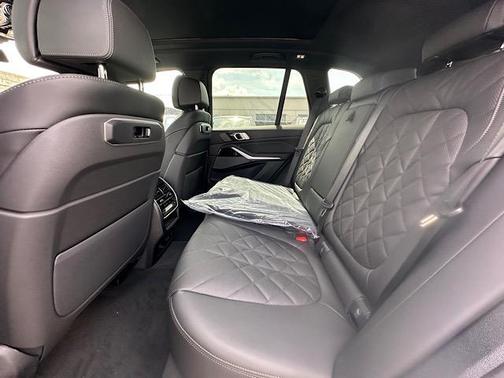 Gray Metallic 2026 BMW X5 xDrive40i