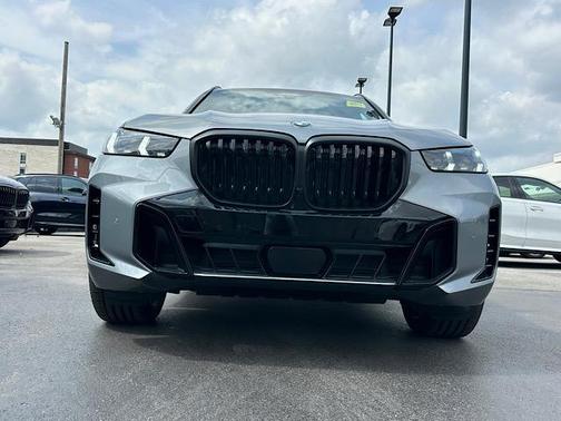 Gray Metallic 2026 BMW X5 xDrive40i