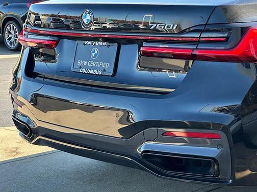 2022 BMW 750 i xDrive