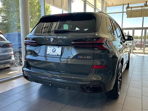 2026 BMW X5 M60i