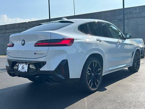 2025 BMW X4 M40i