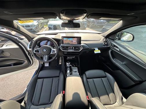 2025 BMW X4 M40i