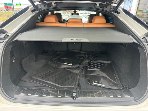 2022 BMW X6 xDrive40i