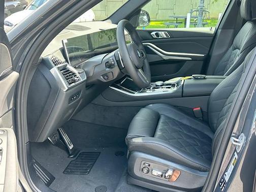 Gray Metallic 2026 BMW X5 xDrive40i