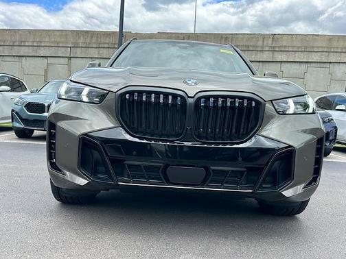 Manhattan Green Metallic 2026 BMW X5 xDrive40i