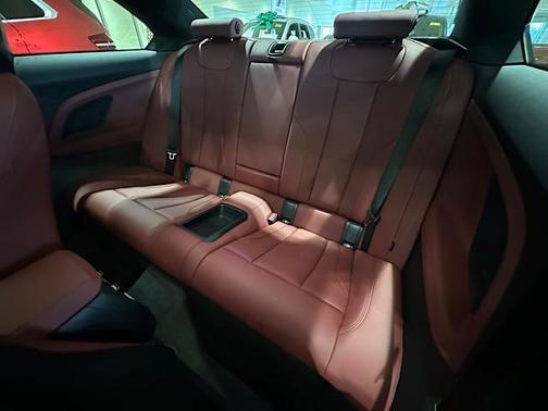 2026 BMW 230 i xDrive