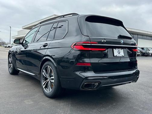 2026 BMW X7 M60i