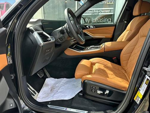 Black Sapphire Metallic 2024 BMW X5 PHEV xDrive50e