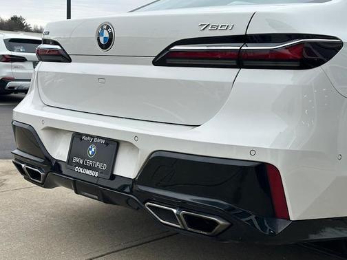 2023 BMW 760 760i xDrive