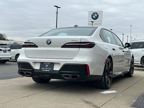 2023 BMW 760 760i xDrive