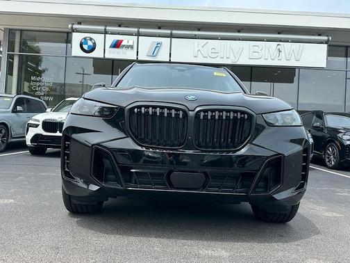 Black Sapphire Metallic 2026 BMW X5 PHEV xDrive50e