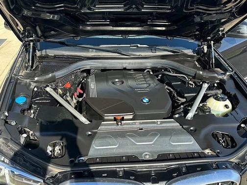 2023 BMW X4 xDrive30i