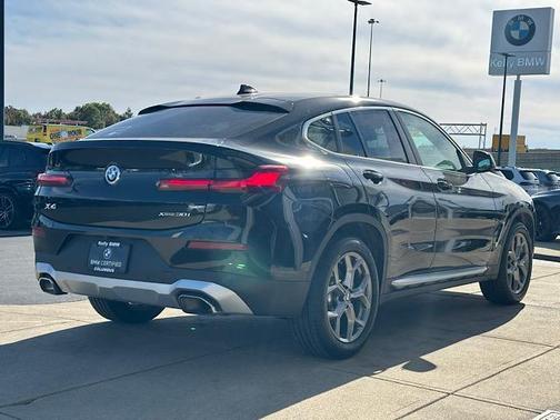 2023 BMW X4 xDrive30i