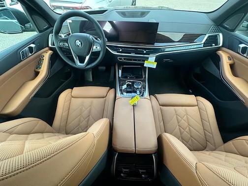 Manhattan Green Metallic 2026 BMW X5 PHEV xDrive50e