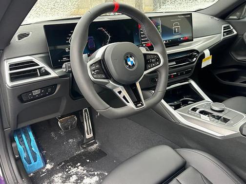 2026 BMW M240 i xDrive