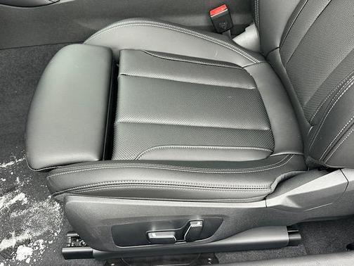 2026 BMW M240 i xDrive