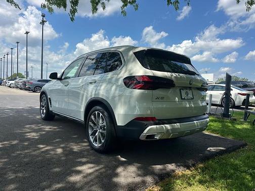 Alpine White 2026 BMW X5 PHEV xDrive50e