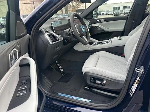 2026 BMW X6 xDrive40i