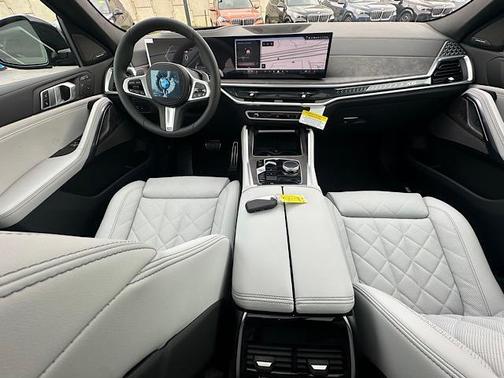 2026 BMW X6 xDrive40i
