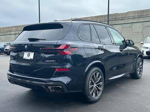 2026 BMW X5 M60i