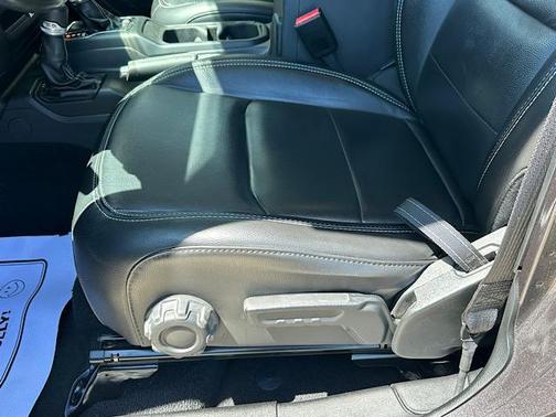 Granite Crystal Clearcoat Metallic 2022 Jeep Wrangler Unlimited Sahara