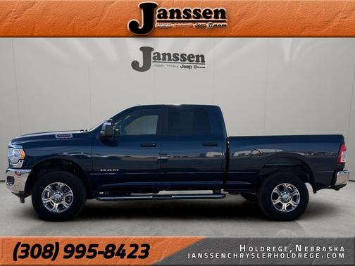 Patriot Blue Pearlcoat 2024 RAM 2500 Big Horn Crew Cab 4x4 6'4' Box