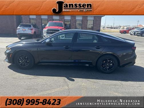 Aurora Black Pearl 2025 Kia K5 LXS