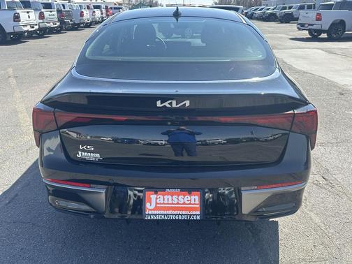 Aurora Black Pearl 2025 Kia K5 LXS