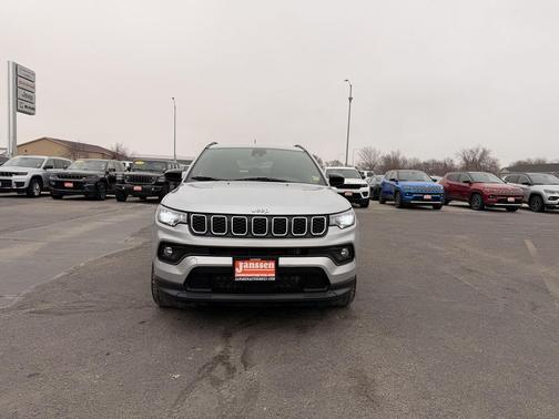 2025 Jeep Compass Latitude