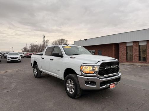 2024 RAM 2500 Big Horn Crew Cab 4x4 6'4' Box