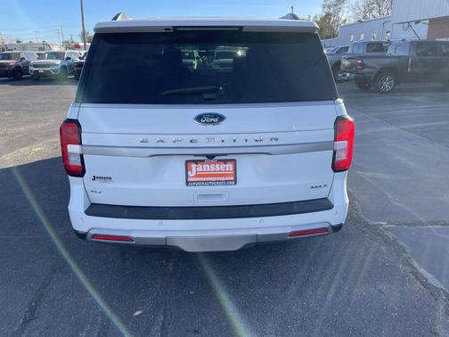 2024 Ford Expedition Max XLT