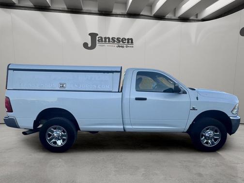 2017 RAM 2500 Tradesman Regular Cab 4x4 8' Box