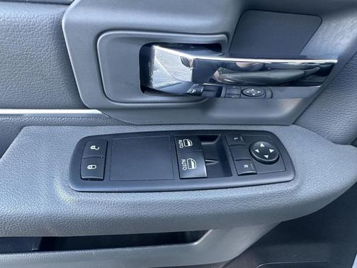 2017 RAM 2500 Tradesman Regular Cab 4x4 8' Box