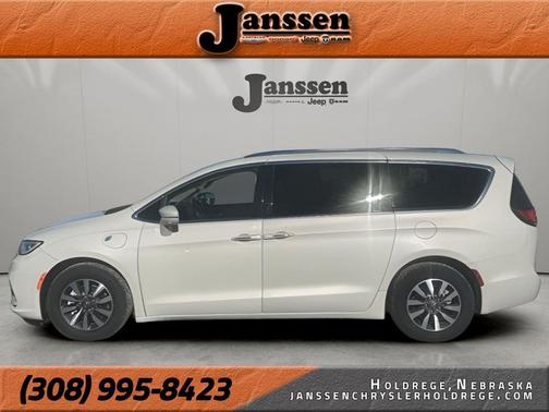 2021 Chrysler Pacifica Hybrid Touring L