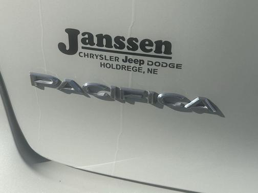 2021 Chrysler Pacifica Hybrid Touring L