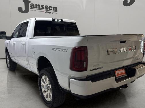 2025 RAM 2500 Laramie Crew Cab 4x4 6'4' Box