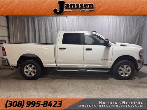 2023 RAM 2500 Big Horn Crew Cab 4x4 6'4' Box