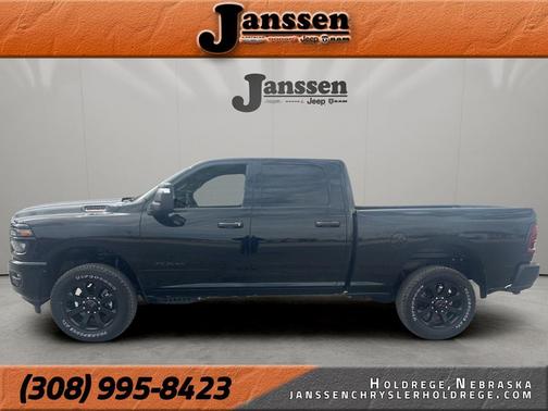 Diamond Black Crystal Pearlcoat 2026 RAM 2500 Big Horn Crew Cab 4x4 6'4' Box