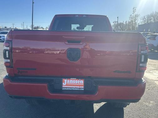 2024 RAM 2500 Big Horn Crew Cab 4x4 6'4' Box