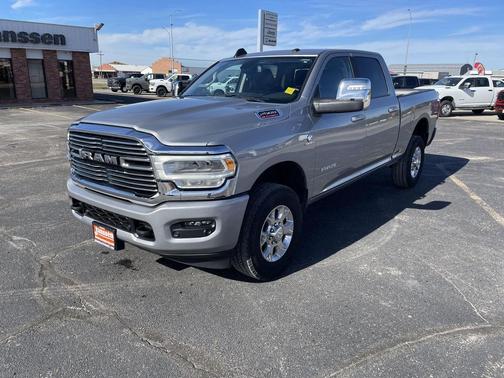 2024 RAM 2500 Laramie Crew Cab 4x4 6'4' Box