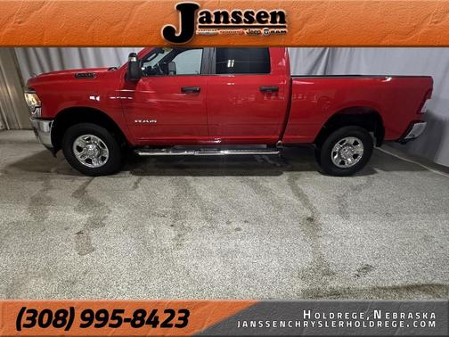 2024 RAM 2500 Big Horn Crew Cab 4x4 6'4' Box